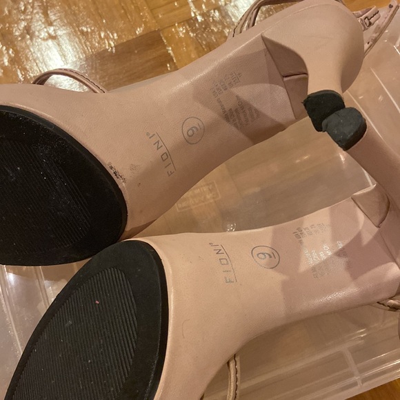 Soft pink leather heels - Picture 5 of 6